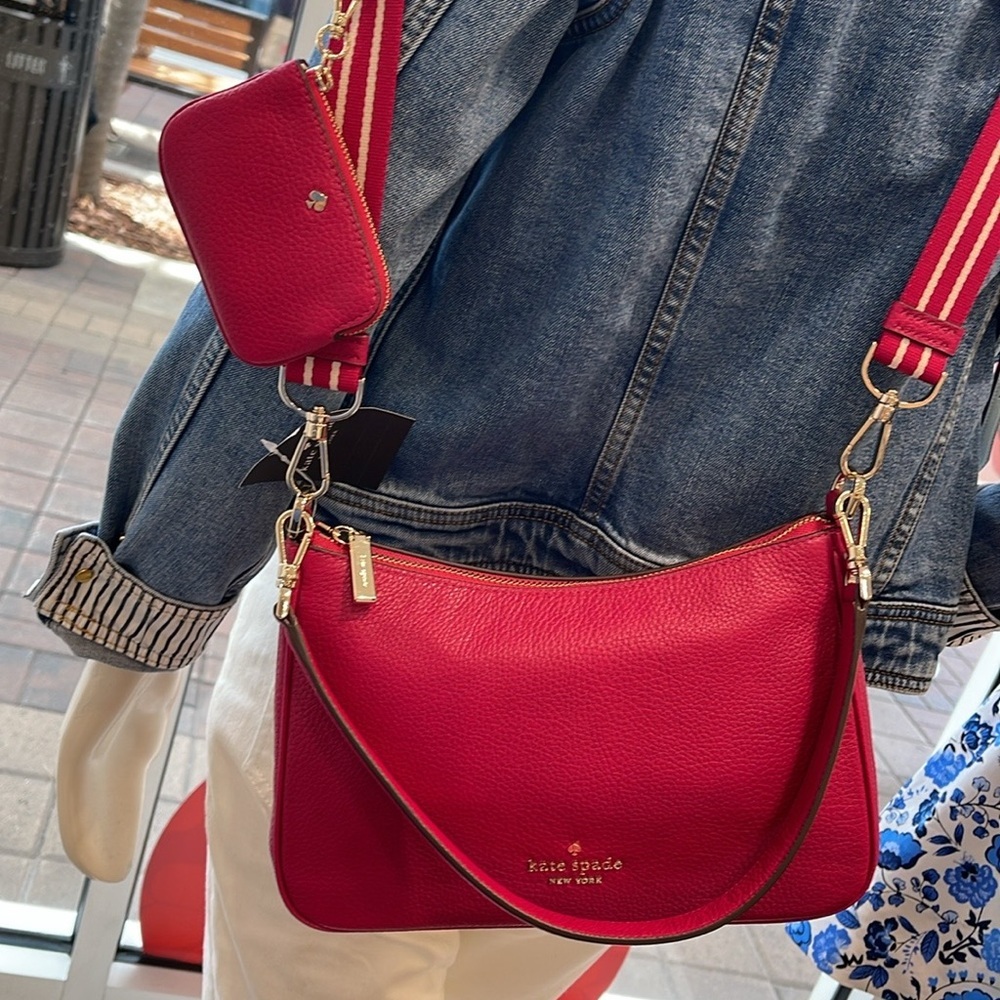 Kate Spade Rosie Shoulder Bag With Tech Attachment AirPod 
Renaissance Rosie
NWT - Picture 13 of 16